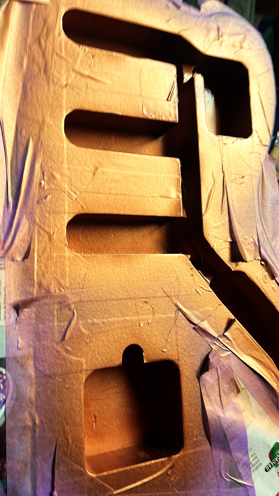 Atelier luthier guitare gaucher — photo 31