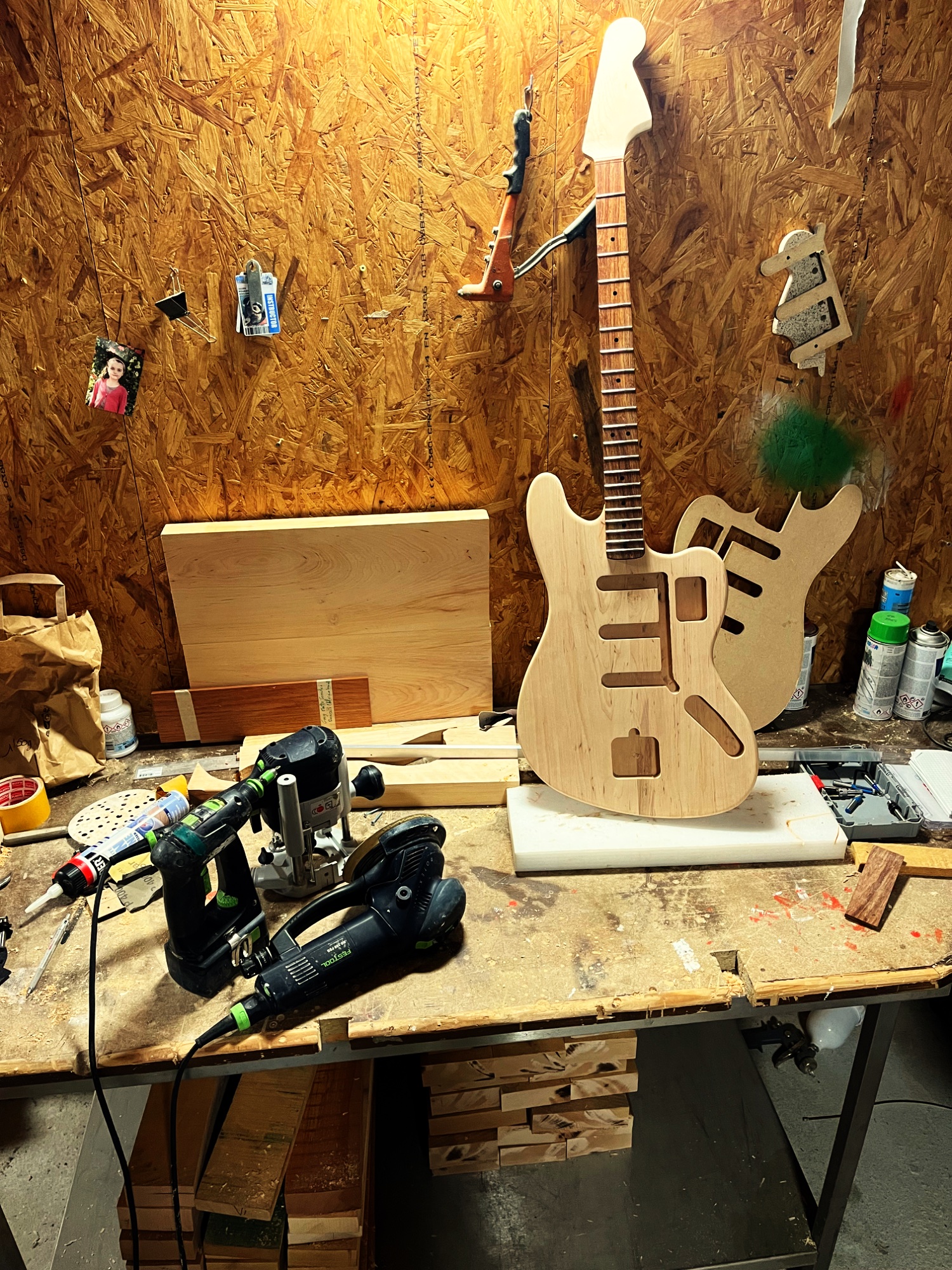 Atelier luthier guitare gaucher — photo 20