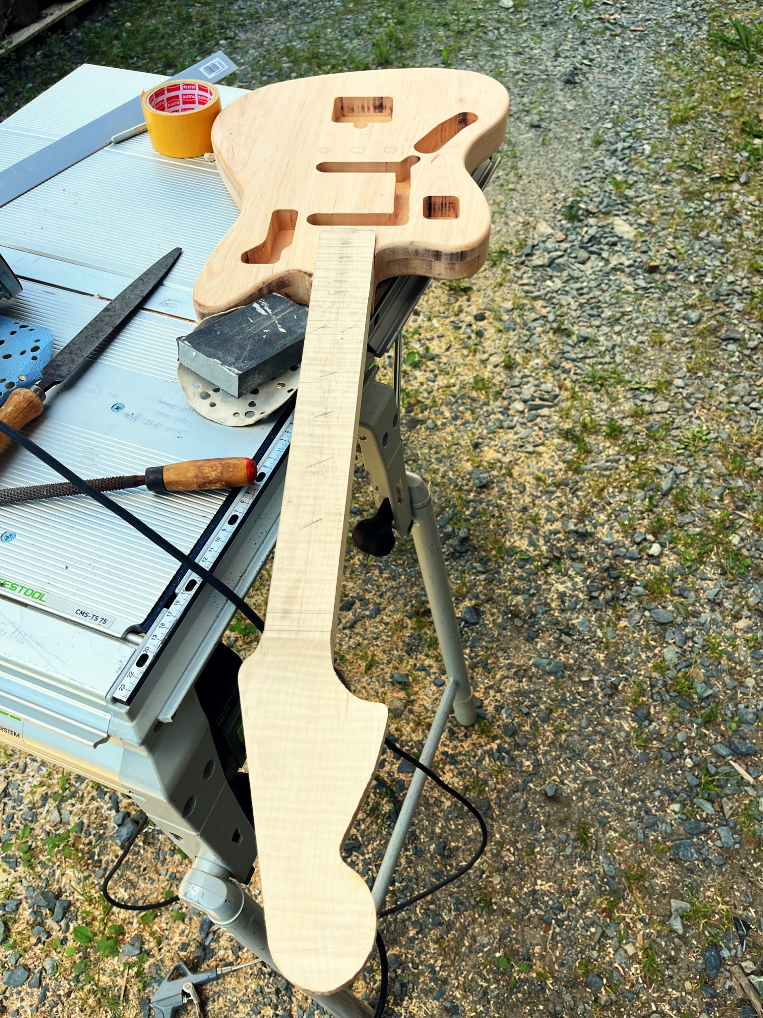 Atelier luthier guitare gaucher — photo 13