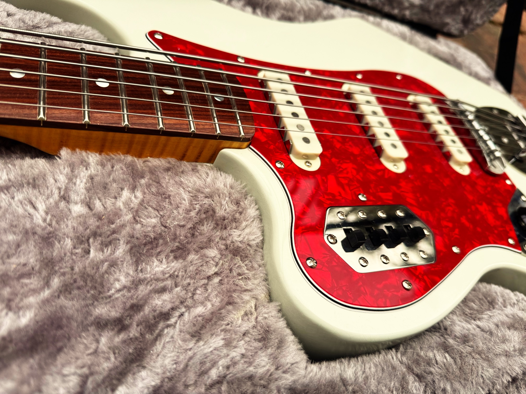 La Guitare D'Yves pour gaucher — photo 6 — Custom Shop France