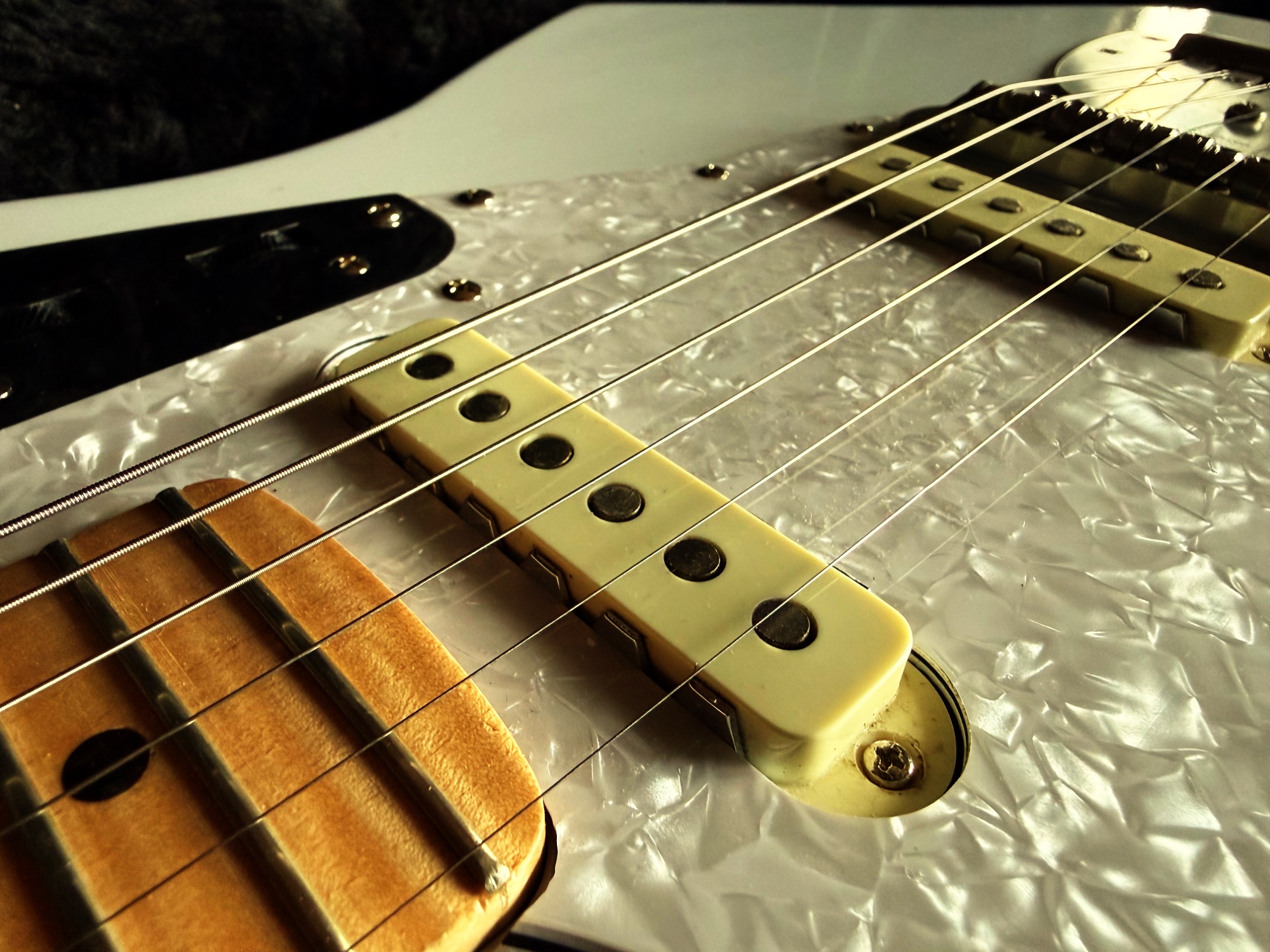 La Jaguar — guitare électrique pour gaucher