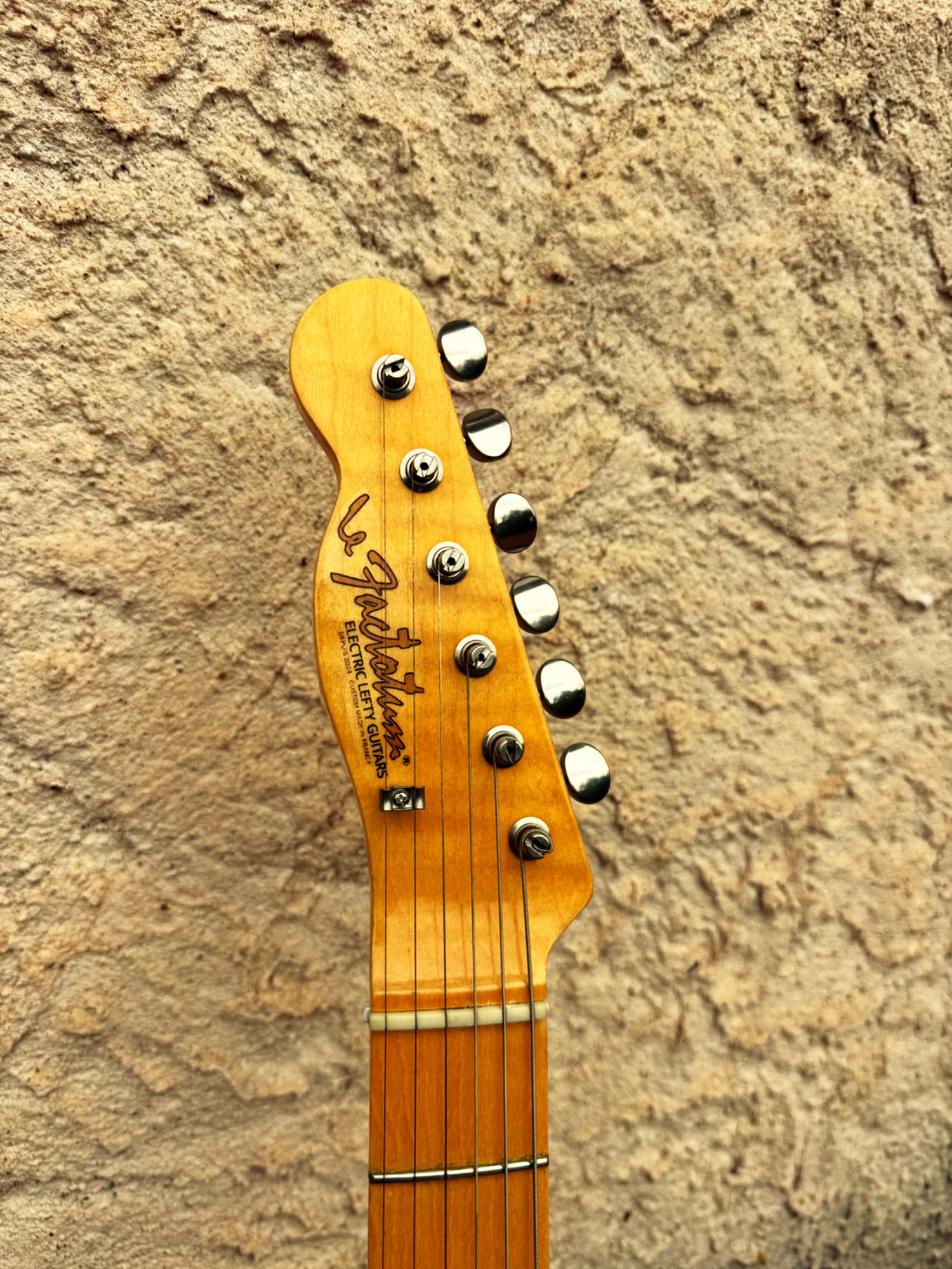 La Leftycaster pour gaucher — photo 2 — Custom Shop France
