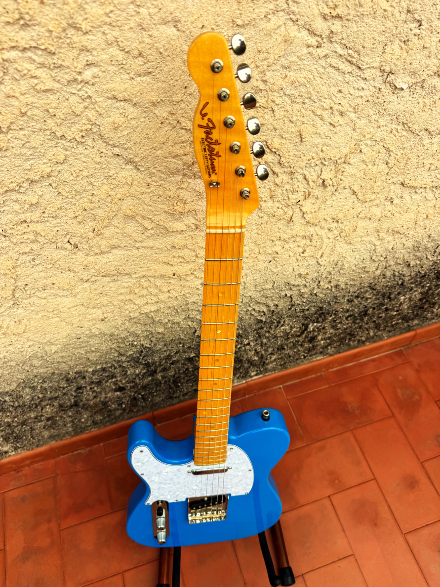 La Leftycaster pour gaucher — photo 3 — Custom Shop France