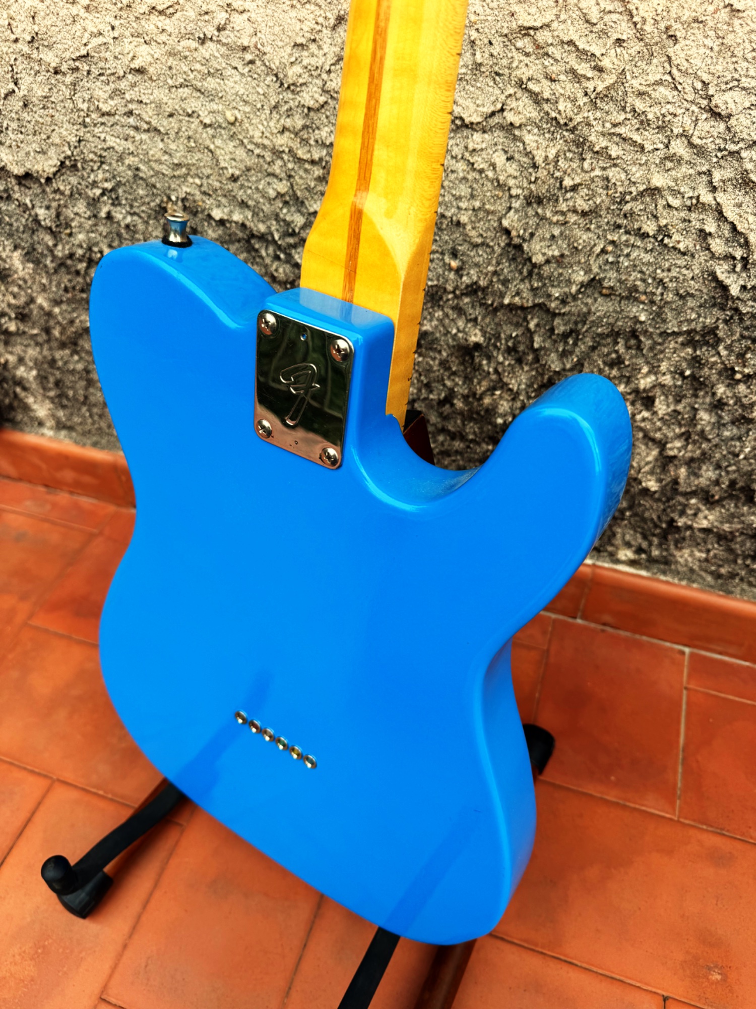 La Leftycaster pour gaucher — photo 5 — Custom Shop France