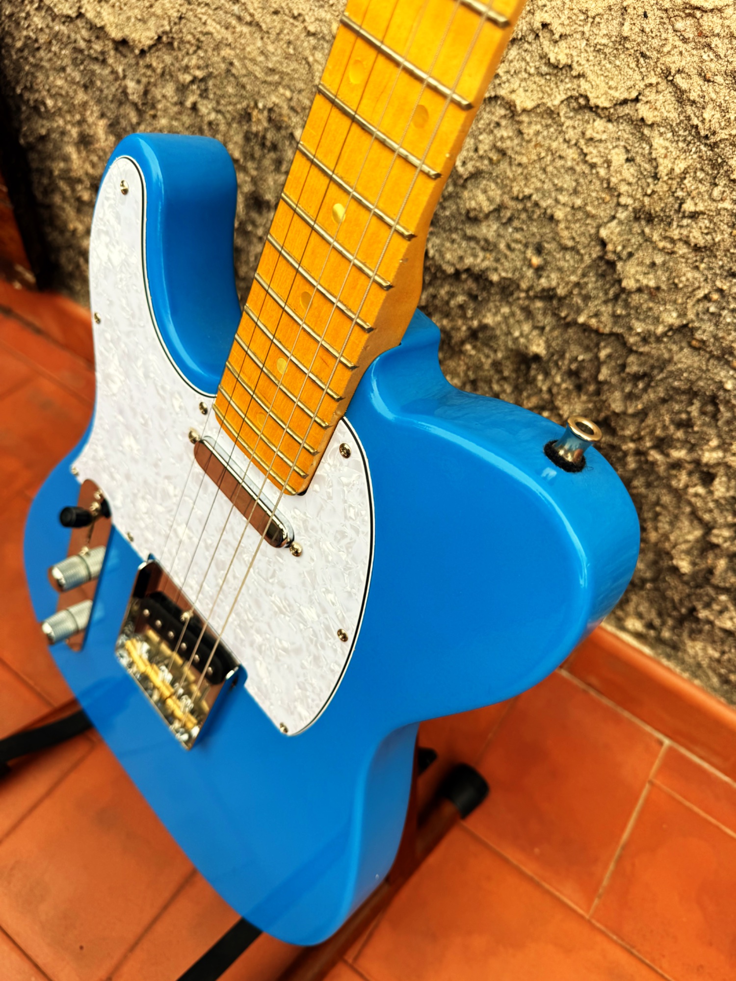 La Leftycaster pour gaucher — photo 7 — Custom Shop France